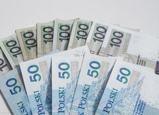 Ile zarabia się w administracji?