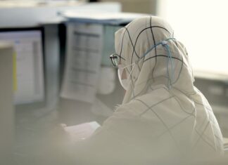 Co robi administrator sklepu internetowego?