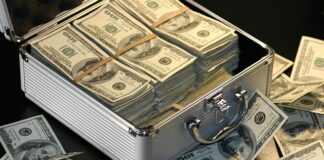 Kto zarabia 30 tys miesięcznie?