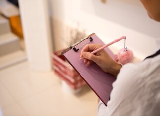 Ile zarabia Sprzedawca w Biedronce? Ile zarabia Sprzedawca w Biedronce?