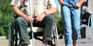 Czy osoba niepełnosprawna może pracować na dwie zmiany?