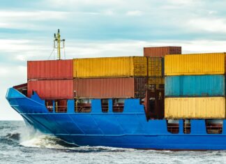 Jak zabezpieczyć towar w transporcie morskim